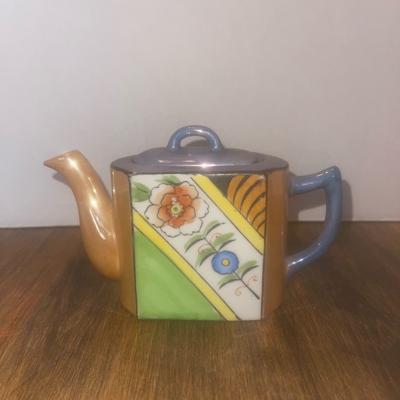 Lusterware hand painted tea pot. Made in Japan bird design blue & Peach/orange - Picture 1 of 6